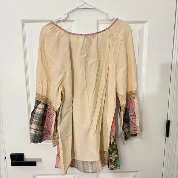 Young Threads Mixed Print Patchwork Boho Floral Tunic Top Latte Size Large NWT - Picture 9 of 9